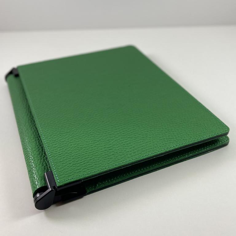 Echtleder grün zugeklappt A5
