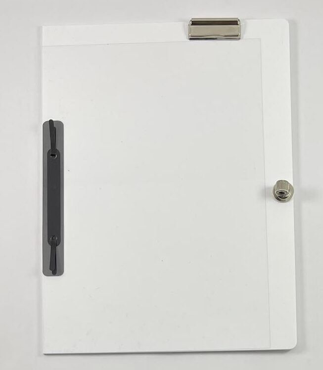 Schreibbrett mit Schnellheftfunktion, Stifthalter und Klemmung