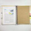 IKE-O-Pad Ringbuch System mit Ringbuchmechanik 2 Ringe Birkenholz aufgeschlagen. Befüllt mit Ringblock und Klarsichthülle